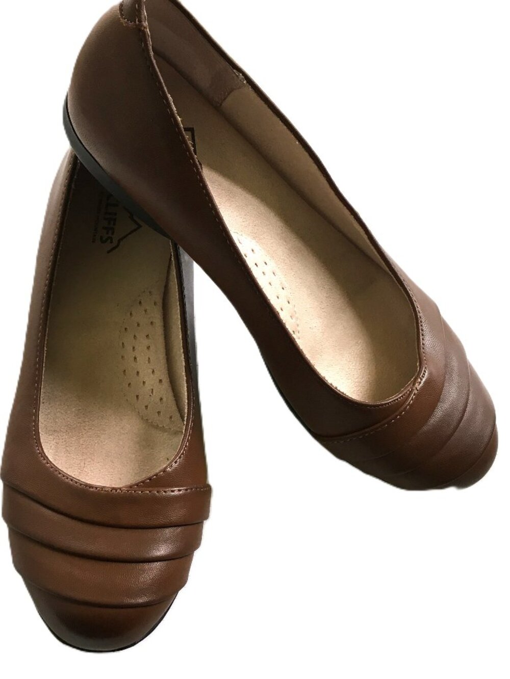 Cliffs by White Mountain Clara Flat Women Shoes 7M Comfort Casual